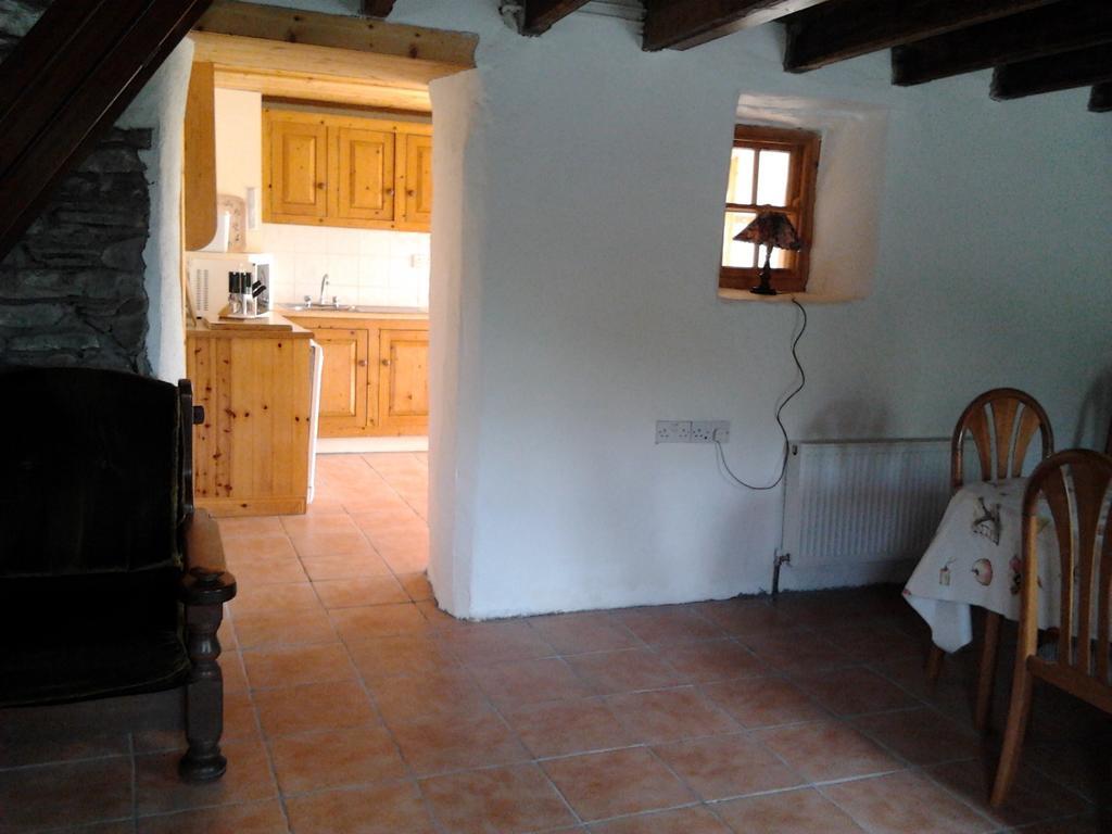 Westland Traditional Cottage Dated 1700'S Ardea Habitación foto