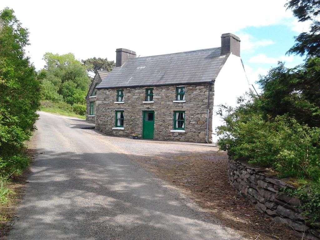 Westland Traditional Cottage Dated 1700'S Ardea Habitación foto