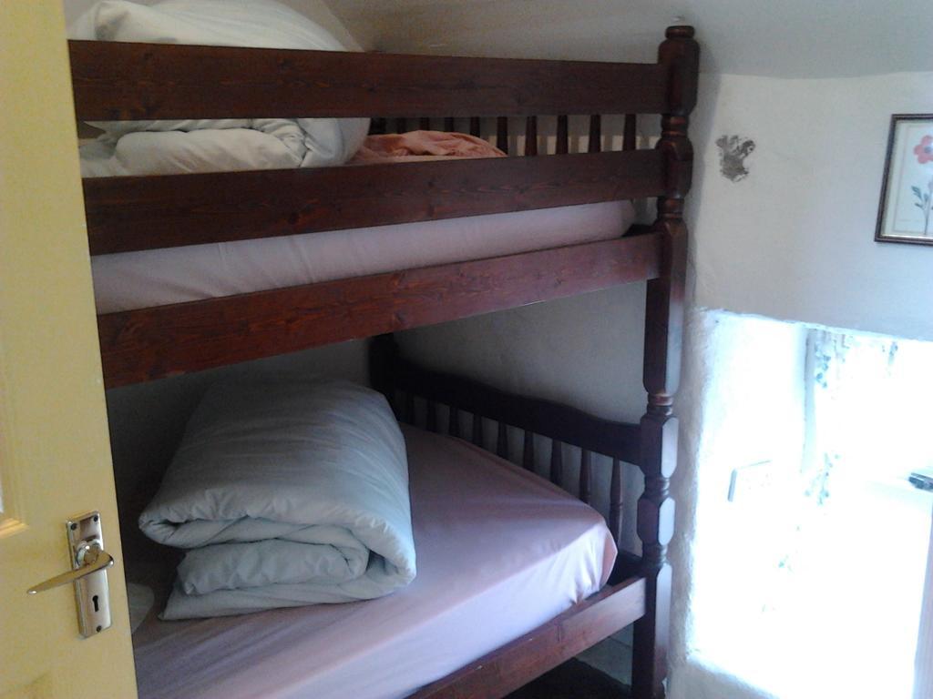 Westland Traditional Cottage Dated 1700'S Ardea Habitación foto