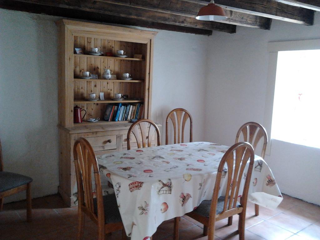 Westland Traditional Cottage Dated 1700'S Ardea Habitación foto